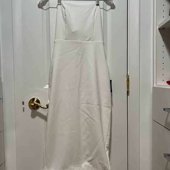 Lulu’s Feather Late Than Never White Strapless Feather Midi Dress - size S, NWT - Picture 6 of 6
